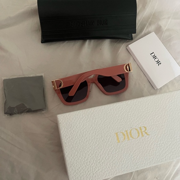 Dior Pink Geometric Sunglasses New New !!!! - Picture 4 of 7